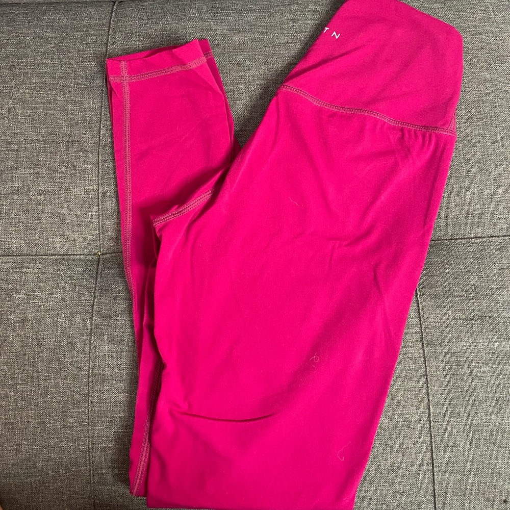 NVGTN signature leggings